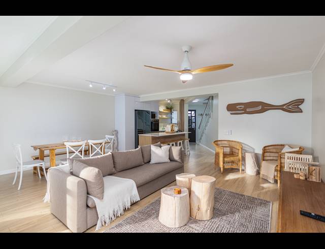 3 BEDROOM DUPLEX RENTED IN BEACHFRONT
